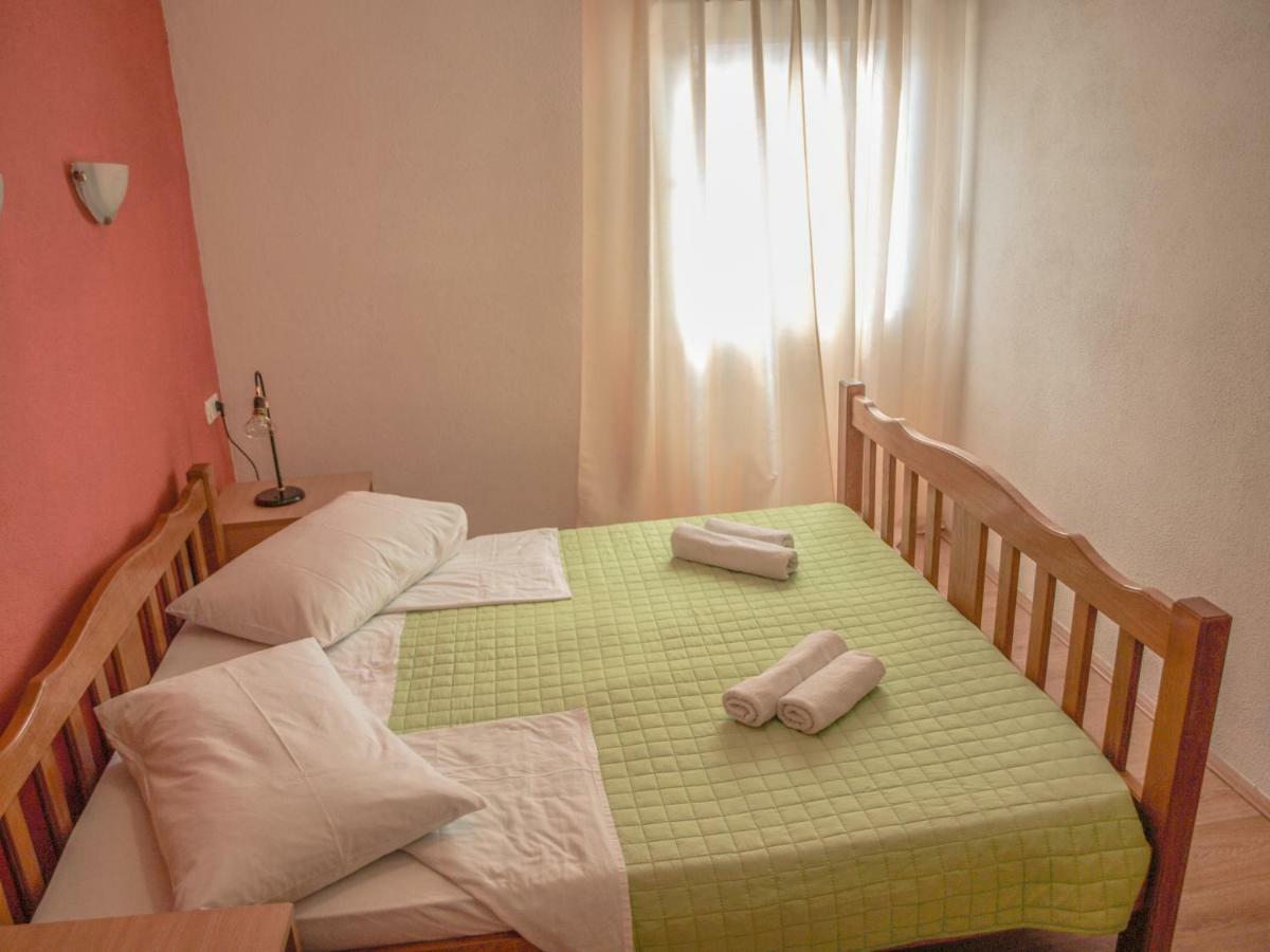 Apartment Pletikosic Kaštela Exterior foto